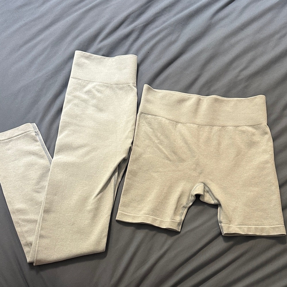 Chloe Ting workout shorts & leggings (baby blue color)
